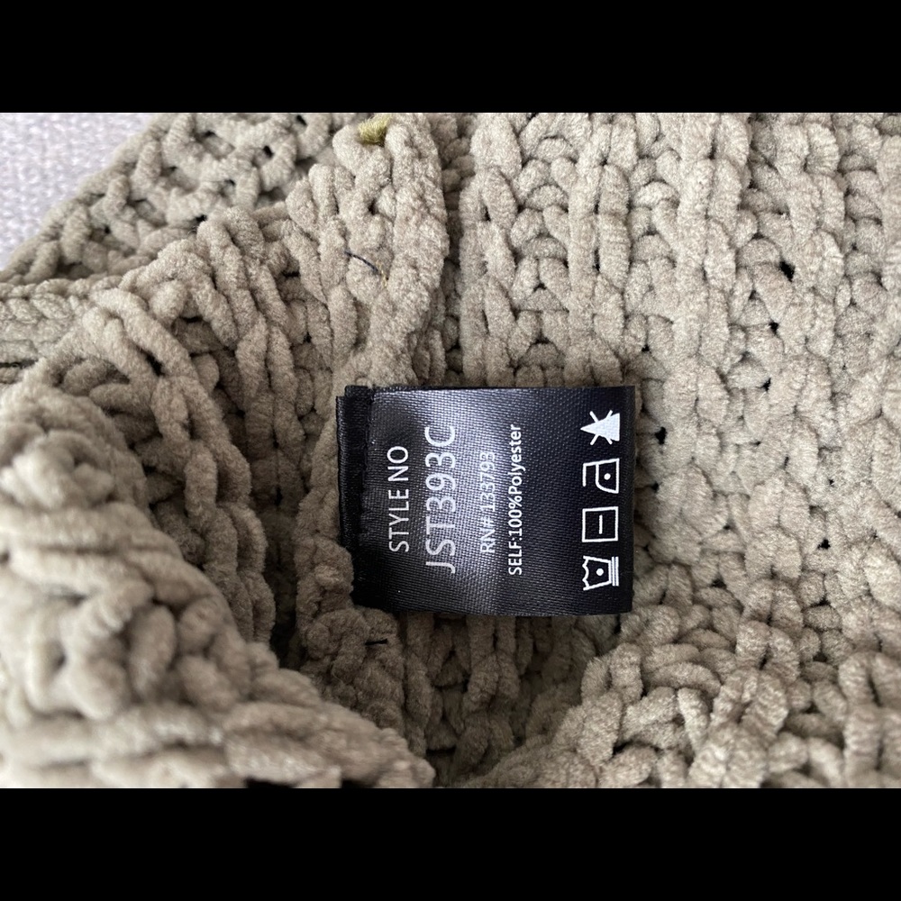 Pol Sweater - image 4